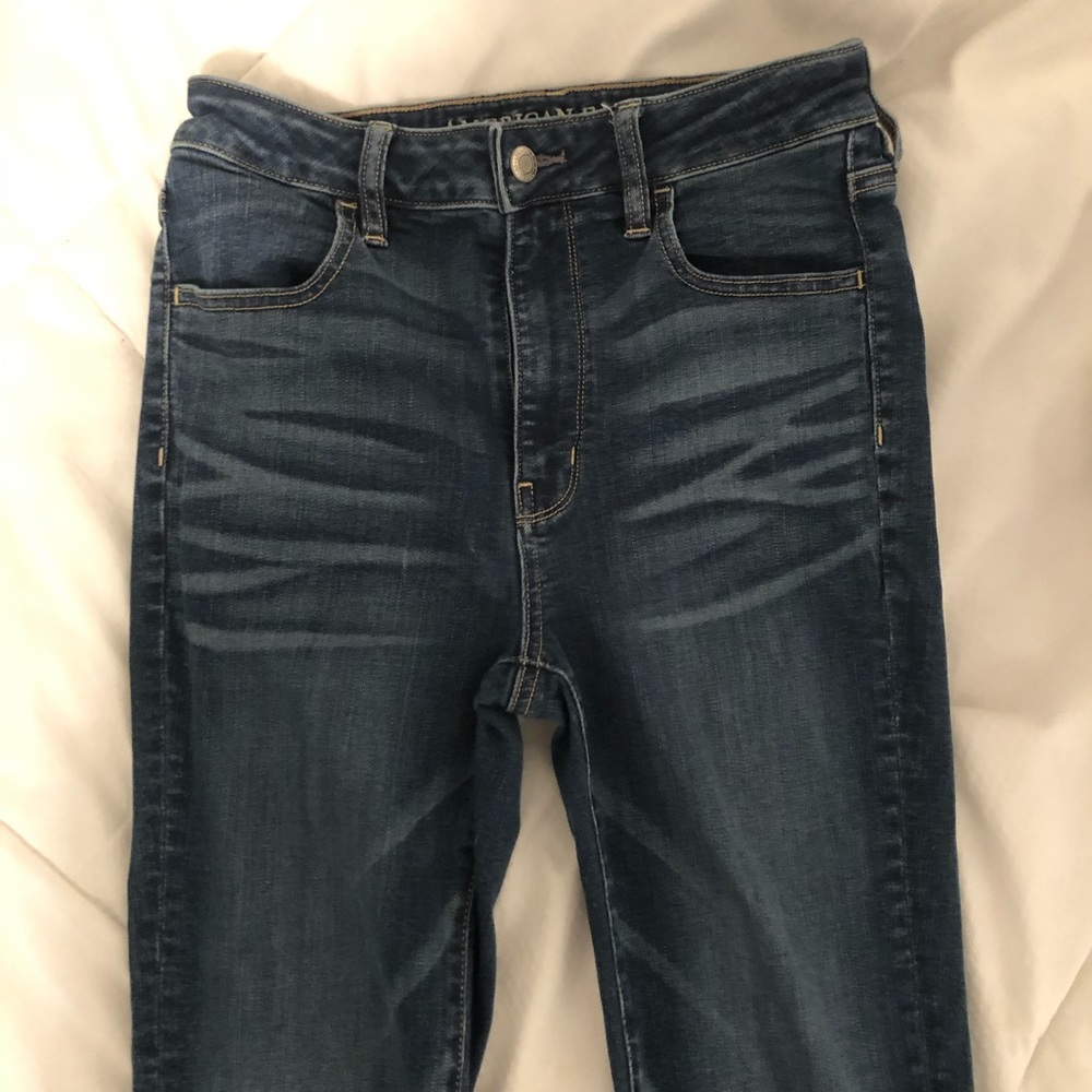 AMERICAN EAGLE JEANS
